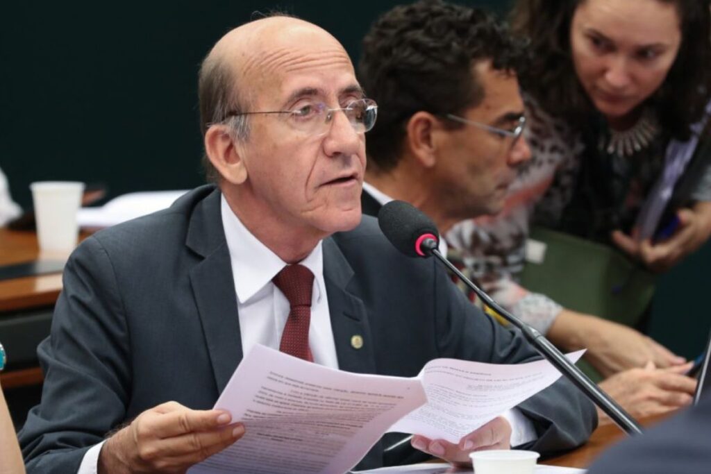 rubens-otoni-destina-recursos-para-saude-em-anapolis3A-entidades-filantropicas-beneficiadas-em-2025