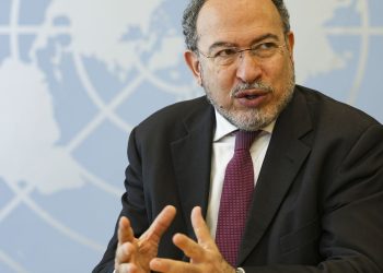 Desinformação é principal risco global para 2025 e anos seguintes