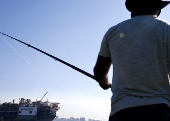 Especialistas alertam para risco de novas frentes de petróleo no país