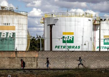 Governo mira petróleo e nova conta pode custar caro à Petrobras, avalia XP