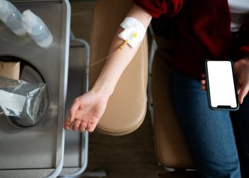 Novo estudo mostra que terapia CAR-T Cell reduz em 62% o tumor cerebral de pacientes