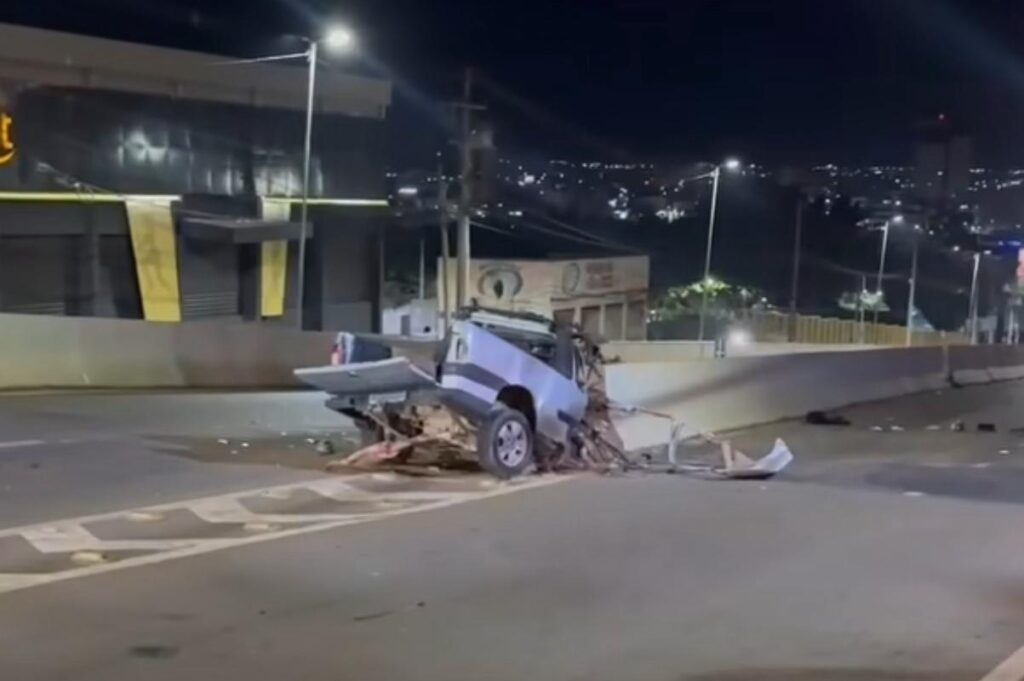 grave-acidente-fatal-choca-anapolis3A-adolescente-e-motorista-perdem-a-vida-no-viaduto-do-nelson-mandela