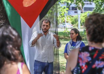Israel decide deportar ativista Thiago Ávila que iniciou greve de fome