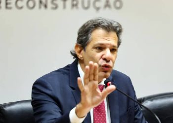 ‘Não há hipótese de a gente não resolver o tarifaço dos EUA’, diz Haddad