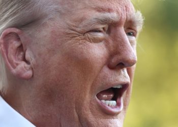 Trump acelera ofensiva tarifária e ameaça revirar o comércio global até agosto