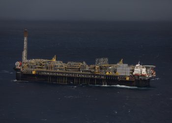 Tarifaço de Trump exclui petróleo e derivados brasileiros; veja lista completa