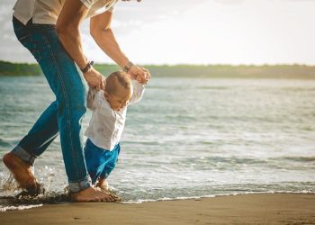 Aumento da licença-paternidade será tema no Congresso após recesso