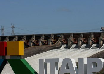 Caminhos da Reportagem apresenta projetos ambientais de Itaipu