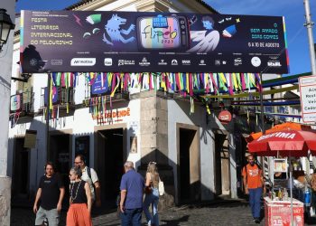 Flipelô propõe coleta seletiva e descarte de livros em Salvador