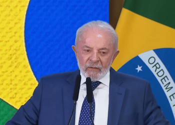 ‘Nenhum país combate crime sozinho’