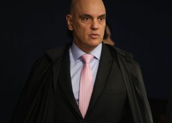Moraes vota para condenar Bolsonaro e mais sete por golpe de Estado