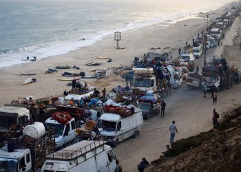 Novos ataques de Israel em Gaza matam ao menos 14 pessoas