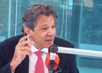 Modo de governar de Trump não tem precedente nos EUA, diz Haddad
