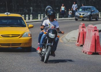 Justiça derruba decreto e obriga Nunes a regulamentar mototáxis em até 90 dias