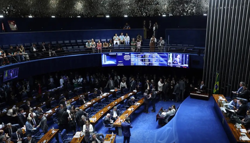 senado-plenario_4c6f7e.jpg