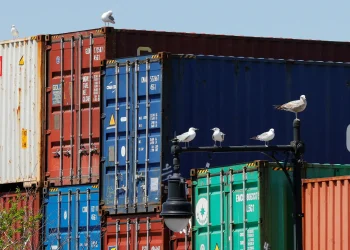 Prévia do PIB, Brasil negocia tarifas nos EUA e falas do Fed e BC: os destaques hoje