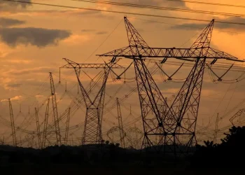 Empresas de energia e saneamento iniciam temporada de balanços do 3T: o que esperar?