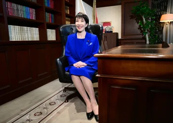 quem é a nova premiê do Japão