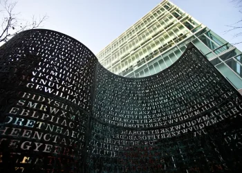 Solução de um segredo de 35 anos da CIA é descoberta no cofre de um museu