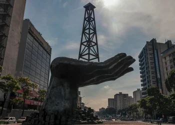 Maduro ofereceu petróleo e minerais da Venezuela aos EUA para evitar conflito armado