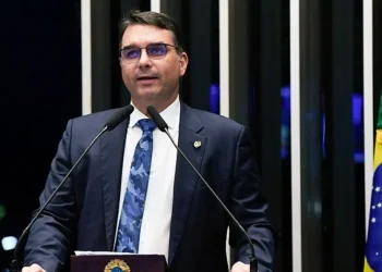 com Flávio Bolsonaro e Moro indicados, oposição terá maioria