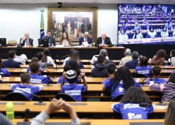 Semana da Criança começa com debatedores defendendo mais avanços na legislação sobre internet – Notícias