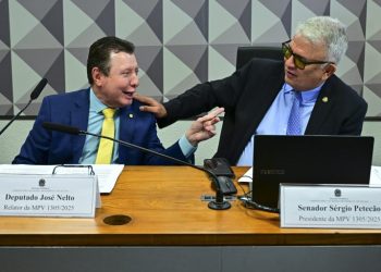 Comissão aprova fim de cobrança de taxa para taxistas – Notícias