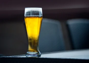 Cerveja em estádios de futebol pode aumentar em 30% faturamento dos clubes