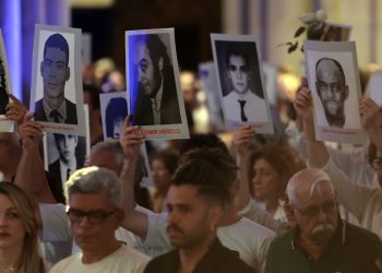 Catedral da Sé lotada rememora os 50 anos do assassinato de Herzog