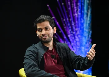 robôs dão saltos mortais, mas não conseguem subir escadas