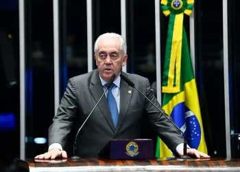 presidente da CCJ defende análise em 2026 e critica Motta