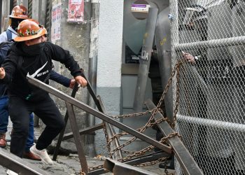 Bolívia: protestos desafiam governo após aumento de combustíveis