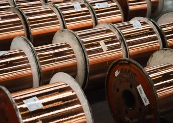 Corrida por metais na China faz cobre romper US$ 14 mil por tonelada