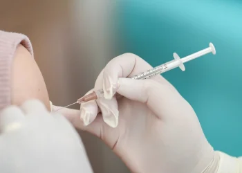 Vacina contra herpes-zóster e Viagra mostram potencial inesperado contra o Alzheimer