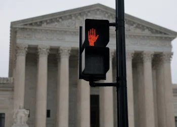 Por que a Suprema Corte derrubou o tarifaço de Trump? Saiba tudo sobre a decisão