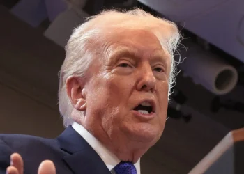 Discurso de Trump, falas do Fed, arrecadação e balanços são destaques desta terça