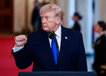 Trump fará tradicional discurso em meio a ventos contrários internos e no exterior