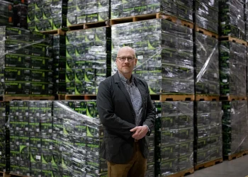 Fraude recorde de US$ 112 bilhões desafia tarifas de importação de Donald Trump