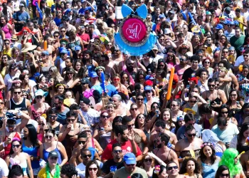 MP cobra controle de público no carnaval de rua de SP após superlotação em bloco