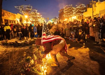 Caos em Minneapolis expõe uma internet em guerra com a verdade