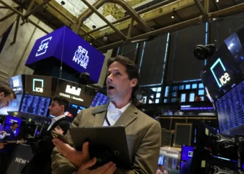 Temores sobre disrupção com IA voltam e abalam mercados