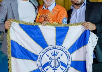 Técnicos do TCU defendem barrar R$ 1 mi para escola com enredo sobre Lula