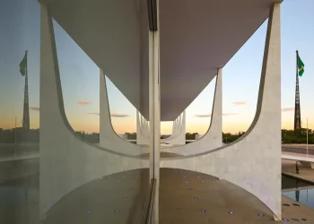 a proposta para evitar o colapso da dívida pública