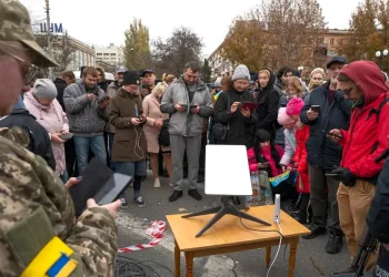 Starlink de Elon Musk corta internet de tropas russas a pedido da Ucrânia