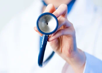 qual efeito para ações de educação da Bolsa após MEC cancelar edital?