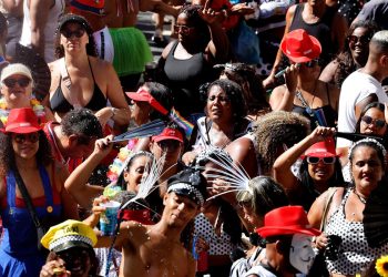 Carnaval 2026: veja programação de blocos no Rio neste sábado (14))