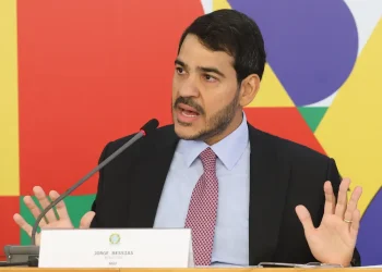 Demora do Planalto em envio do nome de Messias como indicação ao STF é recorde