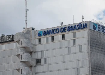 Técnicos da Câmara Legislativa do DF recomendam rejeitar projeto sobre o BRB