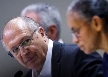 Lula monta chapa de centro para o Senado em SP em busca das duas vagas em disputa