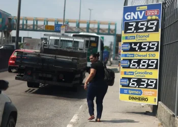 preço diesel dispara em março, com alta média de 9,26%